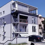 Franko - Uz Parking 아파트 *