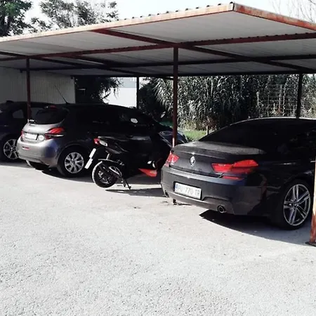 Franko - Uz Parking Apartment