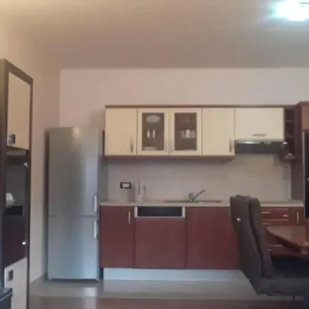 Franko - Uz Parking Apartment *