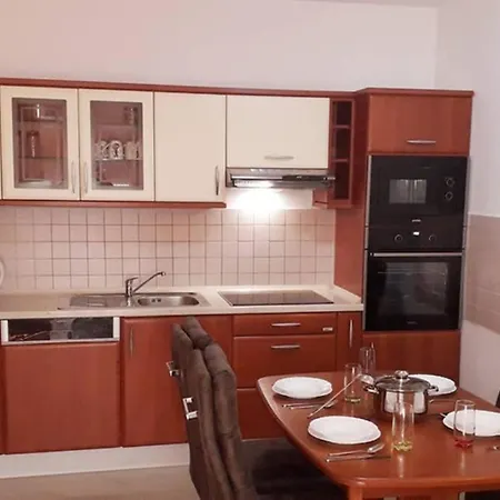 Franko - Uz Parking Apartment Pula